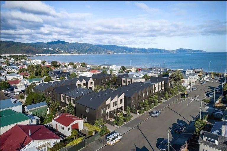 Photo of property in 17c Cuba Street, Petone, Lower Hutt, 5012