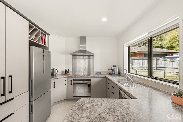 Photo of property in 3 Boleyn Close, Kingsley Heights, Upper Hutt, 5018