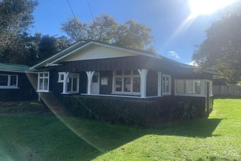 Photo of property in 11 Woodleigh Street, Frankleigh Park, New Plymouth, 4310