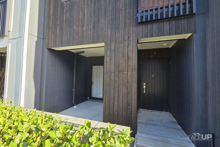 Photo of property in 39 Rangihina Road, Hobsonville, Auckland, 0616