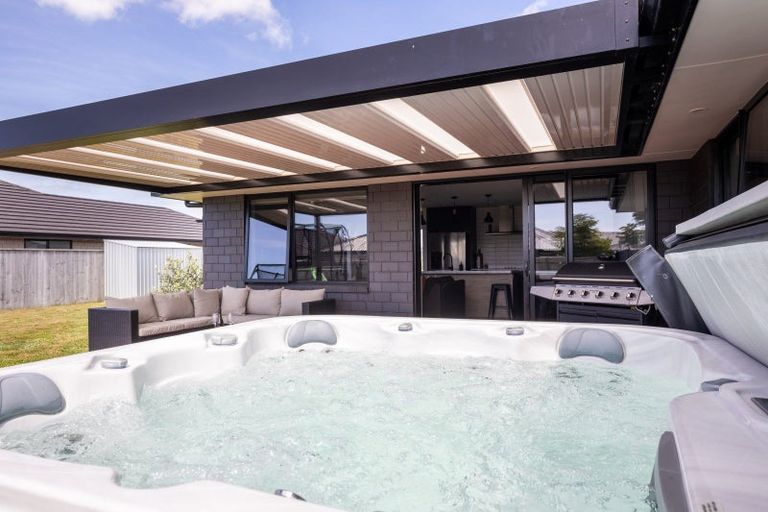 Photo of property in 15 Longstaff Drive, Bell Block, New Plymouth, 4312