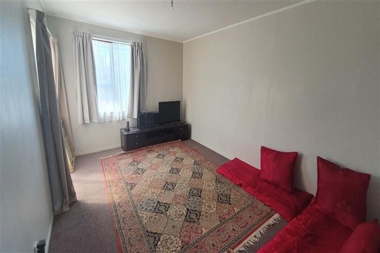 Photo of property in 1/194 Te Irirangi Drive, Flat Bush, Auckland, 2023