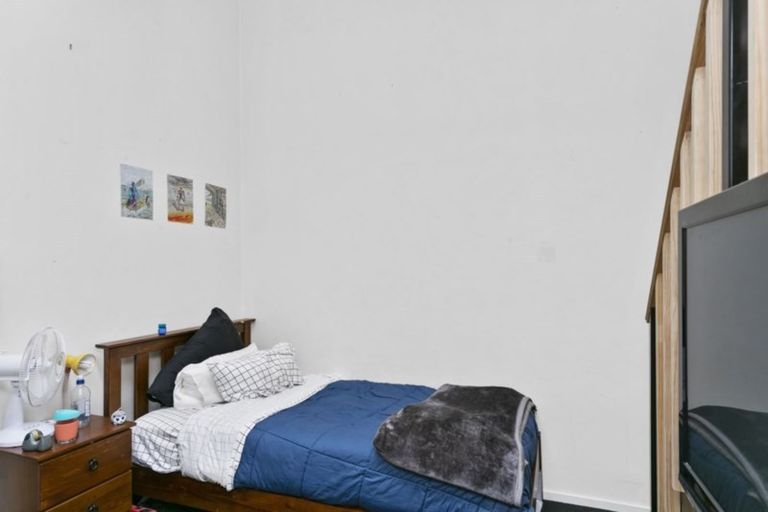 Photo of property in 2/5 Hopper Street, Mount Cook, Wellington, 6011