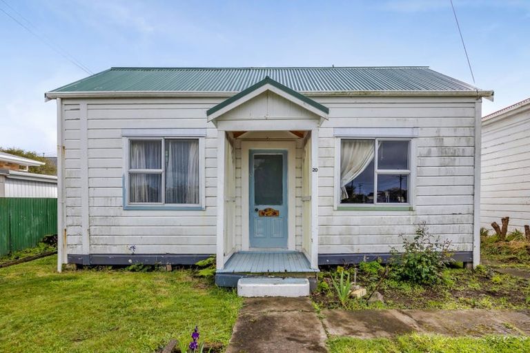 Photo of property in 20 Furlong Street, Hawera, 4610