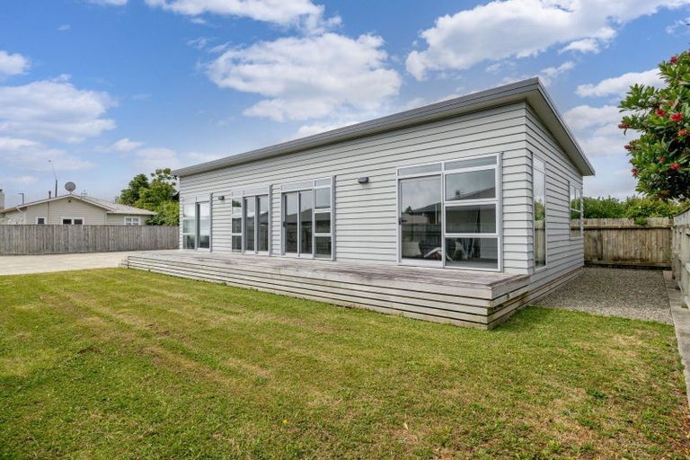 Photo of property in 992a Tremaine Avenue, Roslyn, Palmerston North, 4414