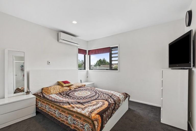 Photo of property in 4/103 Swanson Road, Henderson, Auckland, 0610