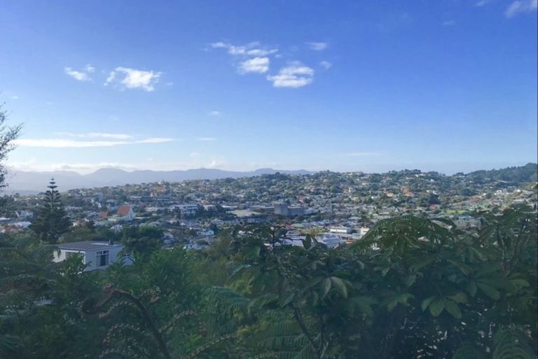 Photo of property in 81 Chamberlain Road, Karori, Wellington, 6012