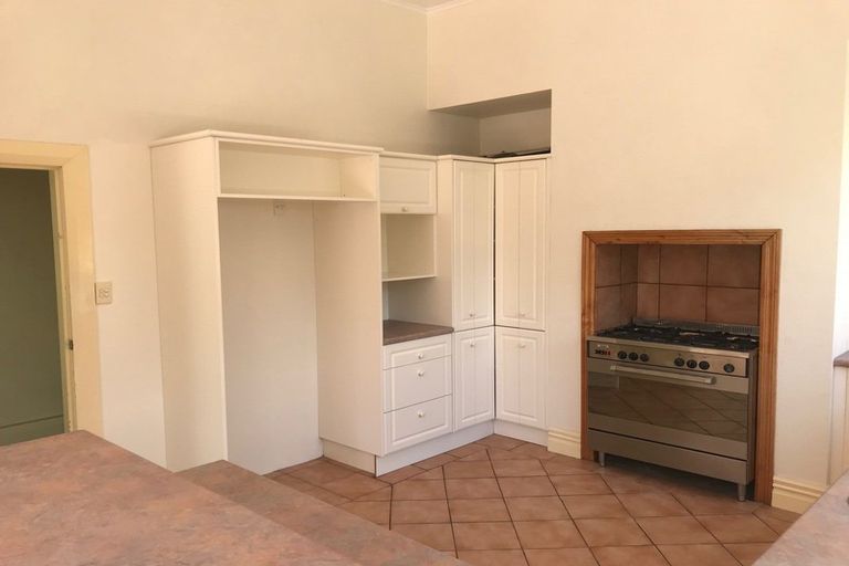 Photo of property in 71 Cameron Street, Onehunga, Auckland, 1061