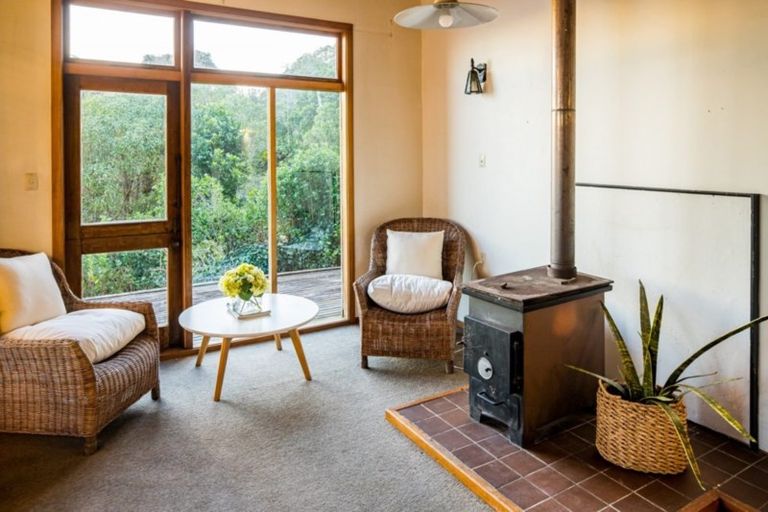 Photo of property in 95 Motuhara Road, Plimmerton, Porirua, 5026