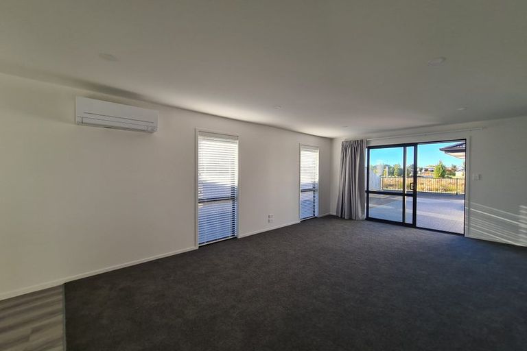 Photo of property in 5 Andesite Drive, Rolleston, 7614