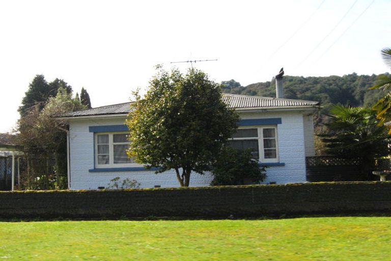 Photo of property in 33 Dick Street, Reefton, 7830