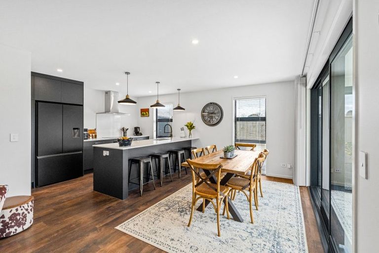 Photo of property in 9 Pahiki Crescent, Levin, 5510