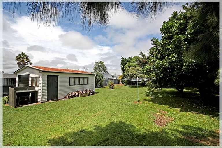 Photo of property in 22 Edinburgh Terrace, Foxton Beach, Foxton, 4815