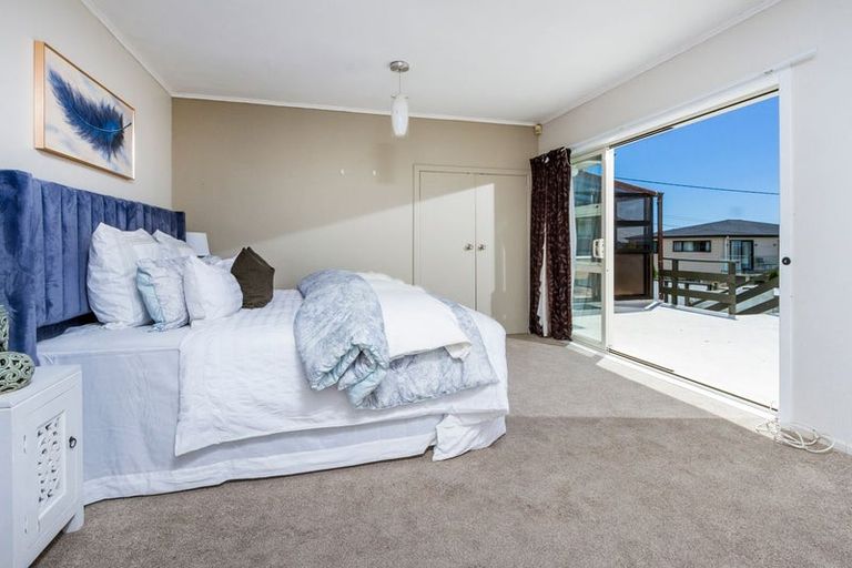 Photo of property in 70 Chivalry Road, Glenfield, Auckland, 0629