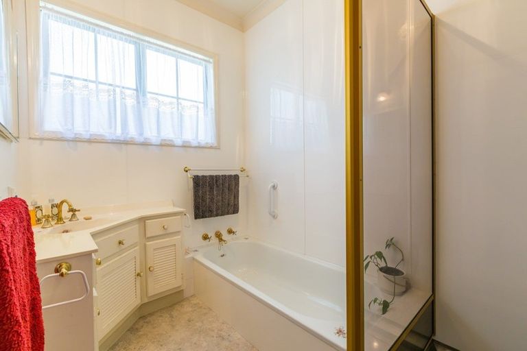 Photo of property in 5 Plassey Street, Havelock North, 4130