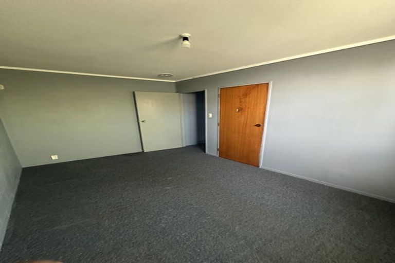 Photo of property in 4/13 Seabrook Avenue, New Lynn, Auckland, 0600