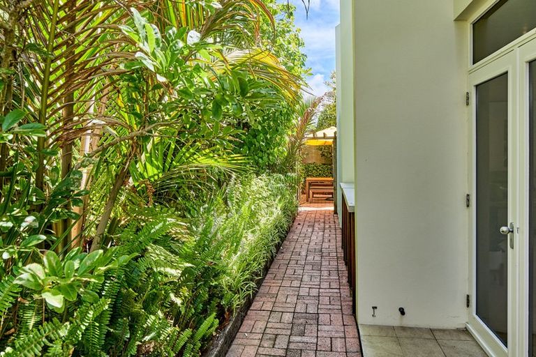 Photo of property in 5 Ngaio Street, Eastbourne, Lower Hutt, 5013