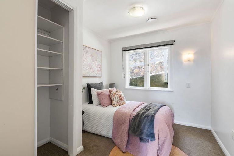 Photo of property in 100 Rakau Road, Hataitai, Wellington, 6021