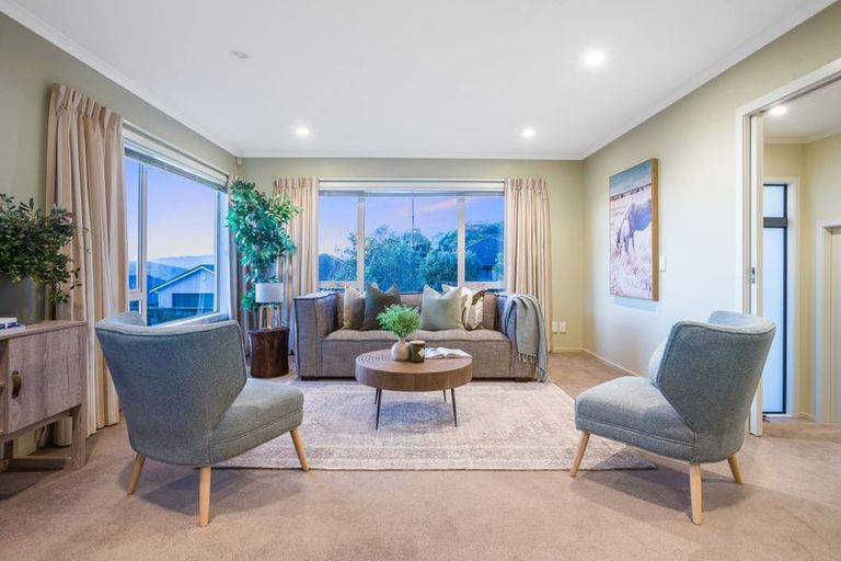 Photo of property in 19 Aspiring Terrace, Aotea, Porirua, 5024