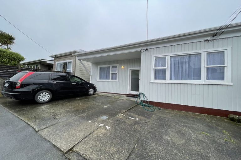 Photo of property in 6 Chatham Street, Berhampore, Wellington, 6023