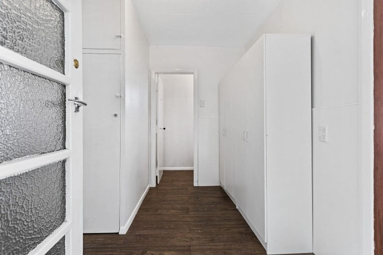 Photo of property in 84 Glover Road, Hawera, 4610