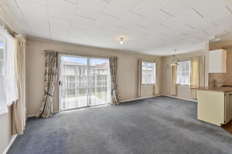 Photo of property in 2/15 Kent Road, Manurewa, Auckland, 2102