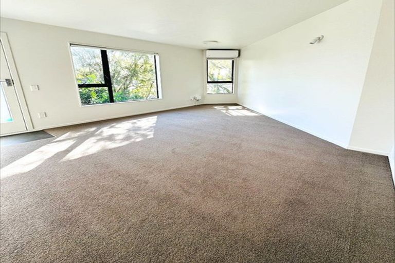 Photo of property in 6 Gill Road, Lowry Bay, Lower Hutt, 5013