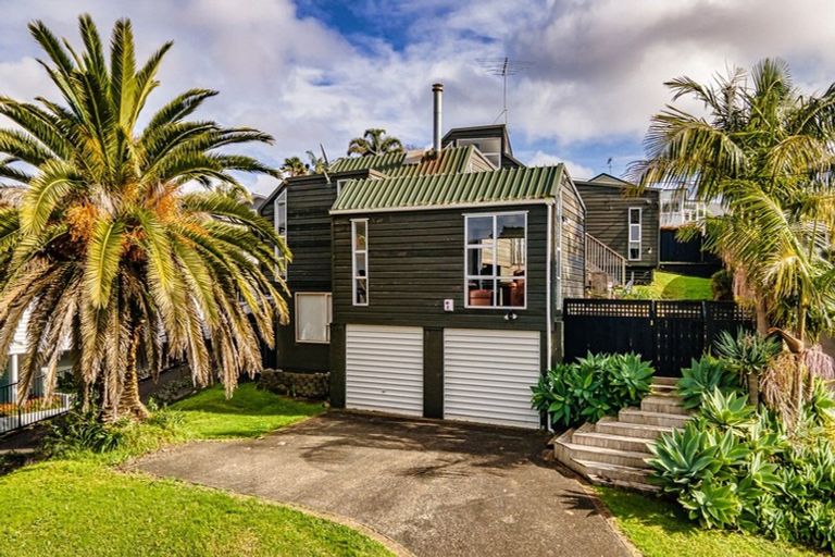Photo of property in 3a Pah Road, Cockle Bay, Auckland, 2014