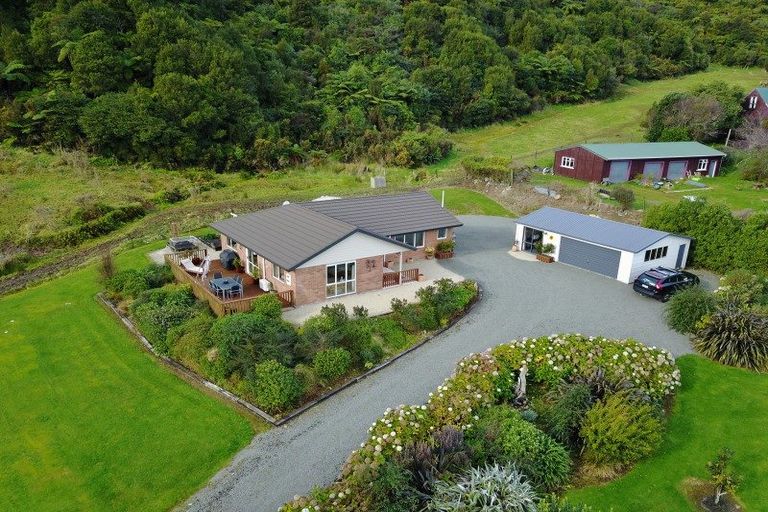 Photo of property in 3008 Coast Road, Barrytown, Runanga, 7873