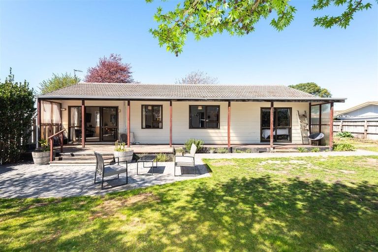 Photo of property in 21a Valecrest Avenue, Parklands, Christchurch, 8083