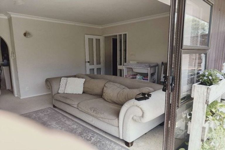 Photo of property in 2 Grammar School Road, Pakuranga, Auckland, 2010