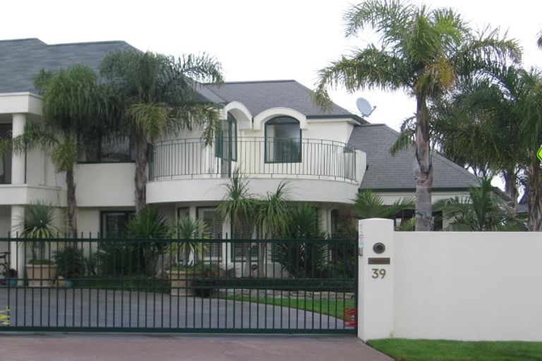 Photo of property in 39 Manor Park, Sunnyhills, Auckland, 2010