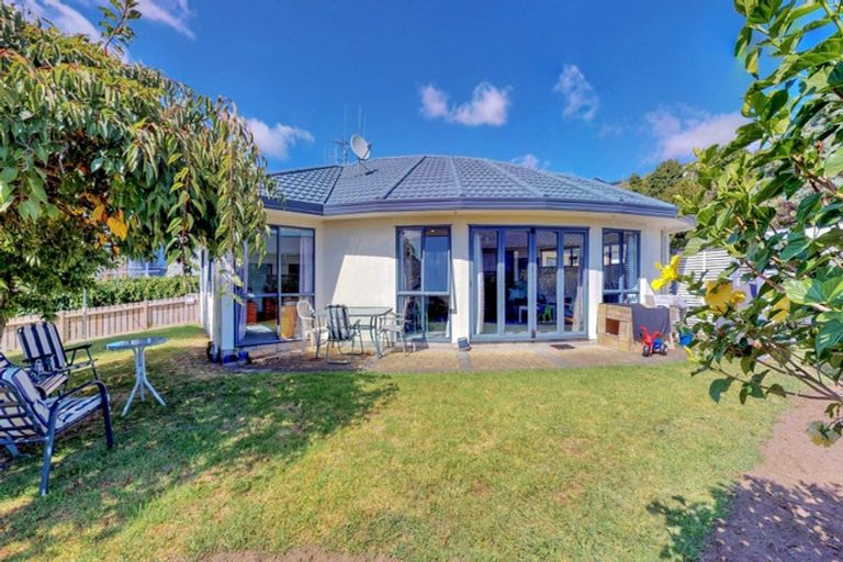 Photo of property in 61 Waipuna Grove, Welcome Bay, Tauranga, 3112