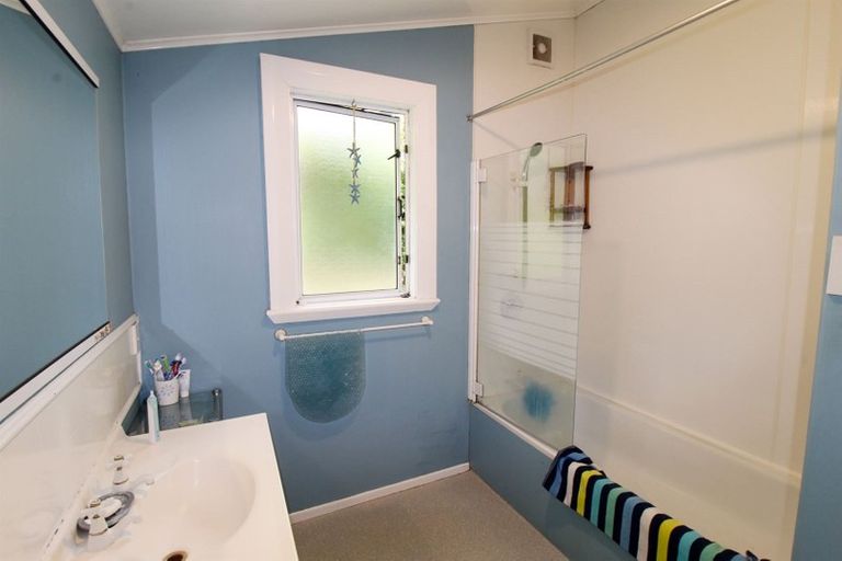 Photo of property in 7 Solway Street, Holmes Hill, Oamaru, 9401