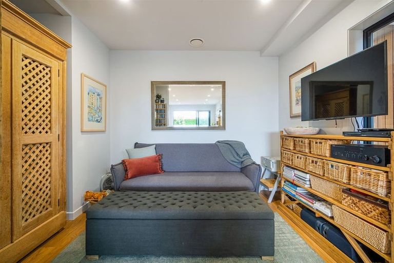 Photo of property in Frank Sargeson Apts, 4/80g Anzac Street, Takapuna, Auckland, 0622