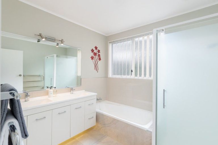 Photo of property in 14 Akatea Road, Korokoro, Lower Hutt, 5012