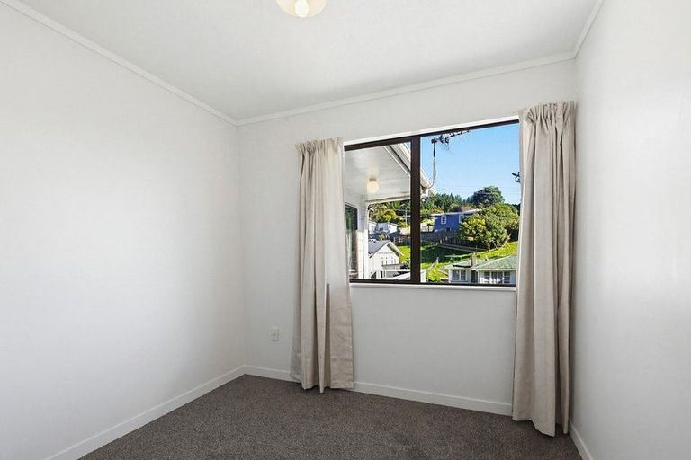 Photo of property in 48 Cardiff Crescent, Cannons Creek, Porirua, 5024