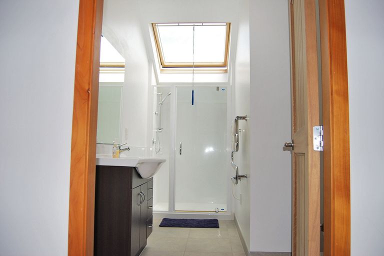 Photo of property in 87 Hurndall Street East, Maungaturoto, 0520