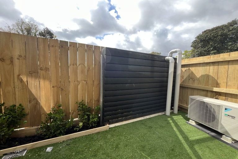 Photo of property in 7/399 Massey Road, Mangere East, Auckland, 2024