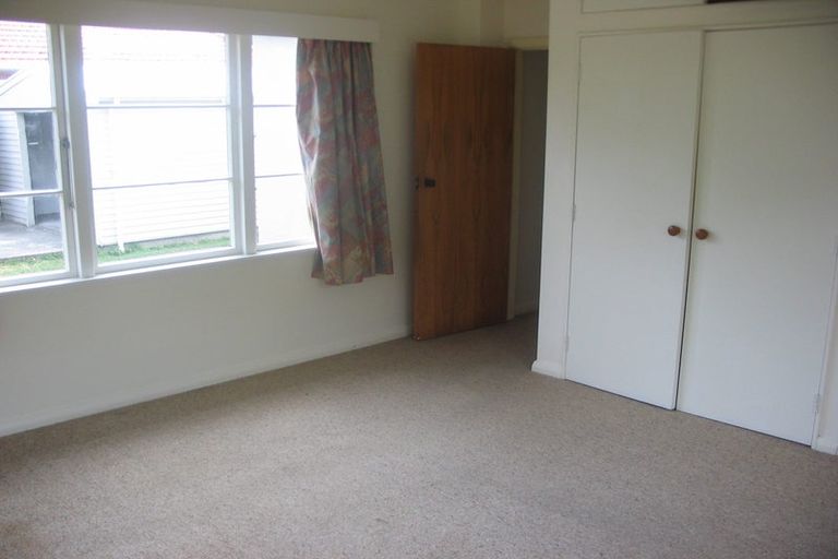 Photo of property in 1 Riverside Drive, Waiwhetu, Lower Hutt, 5010