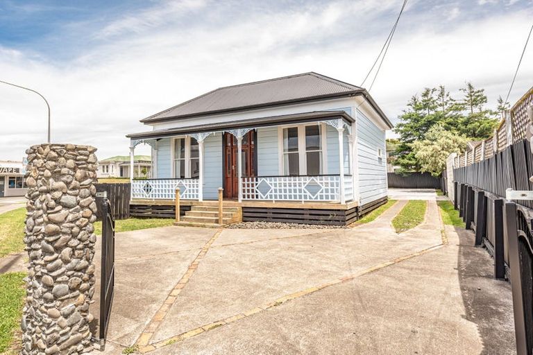 Photo of property in 65 Carlton Avenue, Gonville, Wanganui, 4501