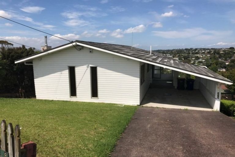 Photo of property in 2/27-31 Target Road, Totara Vale, Auckland, 0629