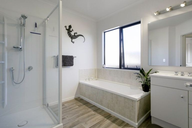 Photo of property in 16b The Grove, Nukuhau, Taupo, 3330