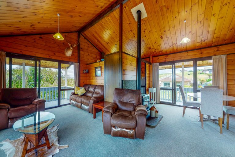 Photo of property in 21 Hillcrest Street, Tirau, 3410