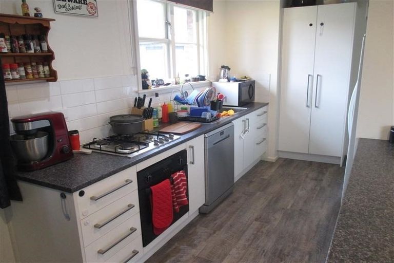 Photo of property in 16 Dunarnan Street, Avonside, Christchurch, 8061