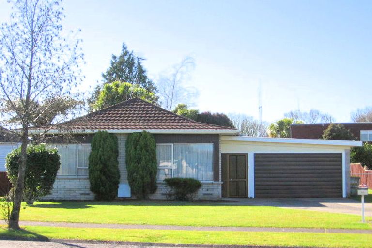 Photo of property in 28 Forsyth Street, St Andrews, Hamilton, 3200