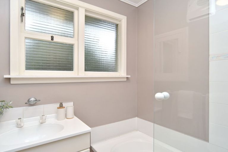 Photo of property in 56 Wingate Street, Redwood, Christchurch, 8051