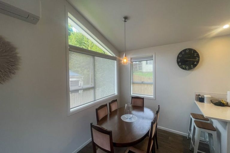 Photo of property in 32 Candia Road, Swanson, Auckland, 0614