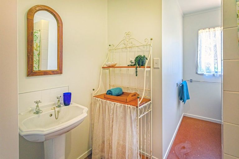 Photo of property in 35 Michelle Lane, Hahei, Whitianga, 3591