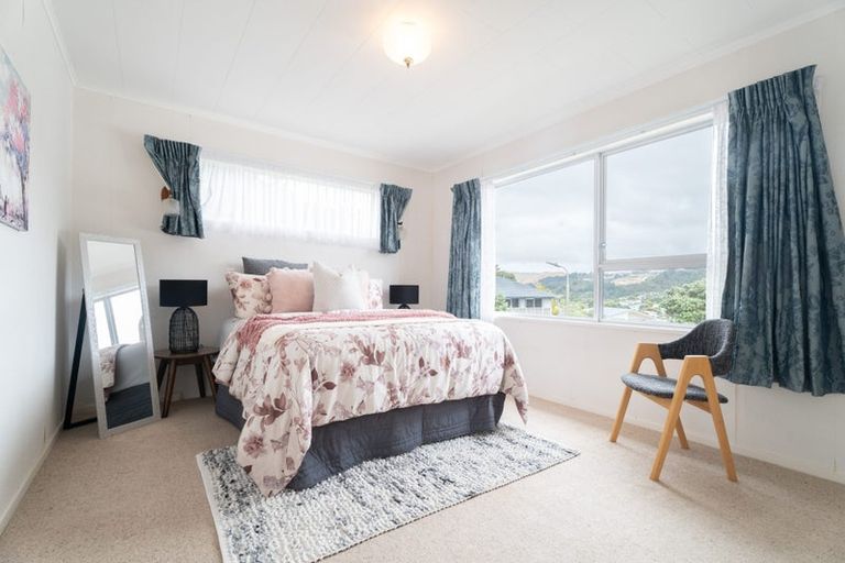Photo of property in 4 Compass Way, Whitby, Porirua, 5024